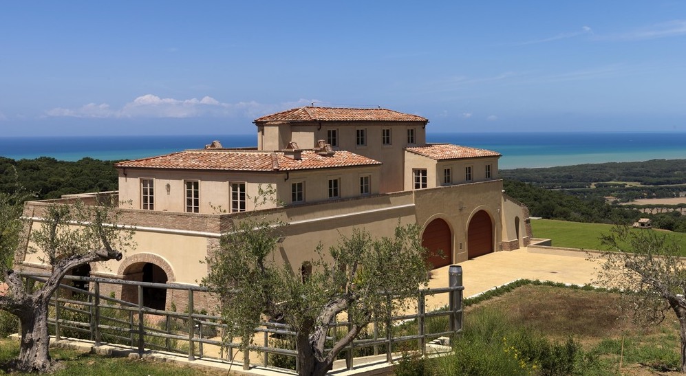 Tenuta-Argentiera_image_building-short
